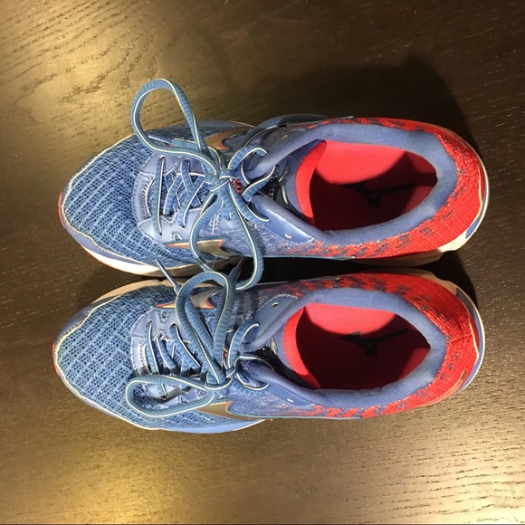 Mizuno Wave Rider 19 Sneakers - Picture 3 of 7